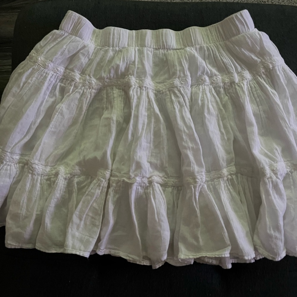AE White skirt